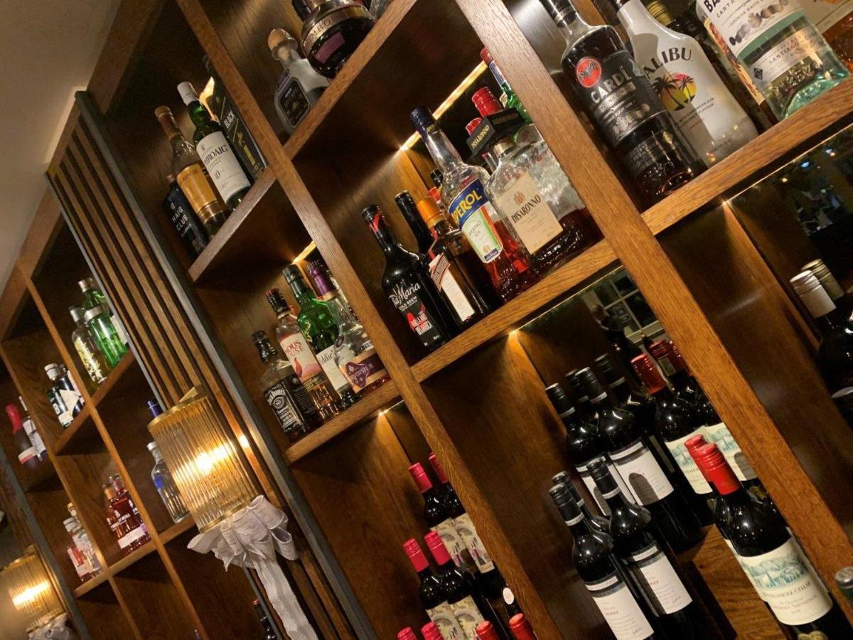 Harper'S Steakhouse With Rooms, เฮเซิลเมียร์ ภายนอก รูปภาพ