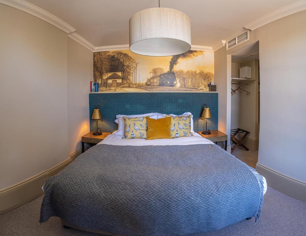 Harper'S Steakhouse With Rooms, เฮเซิลเมียร์ ภายนอก รูปภาพ